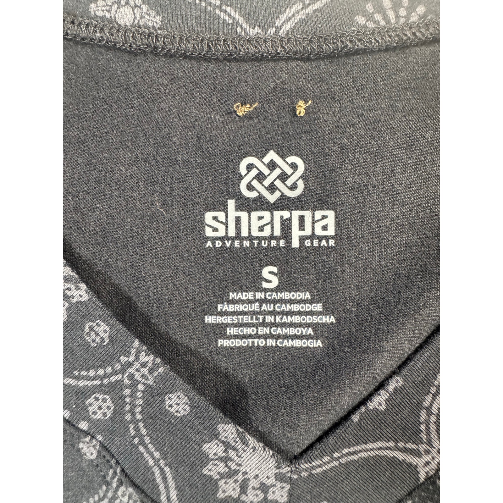 Nwt Sherpa Adventure Gear Women's Small Neha V-Neck T-Shirt "Black Sublime" — image 6 of 8